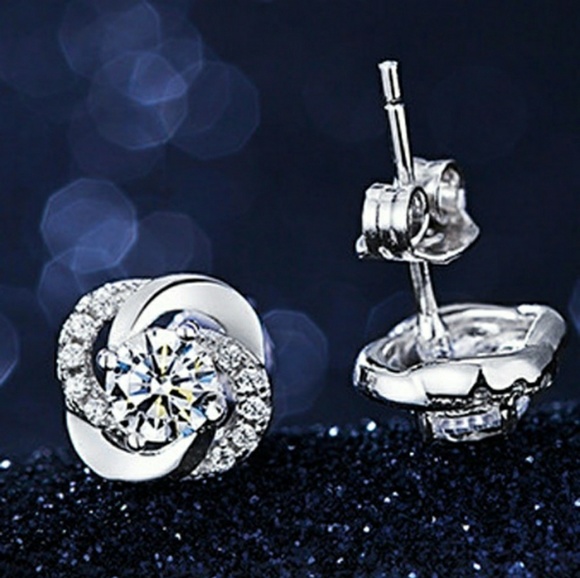 Round 6mm White Topaz 0.25ct Diamond Earring Studs - Picture 2 of 6